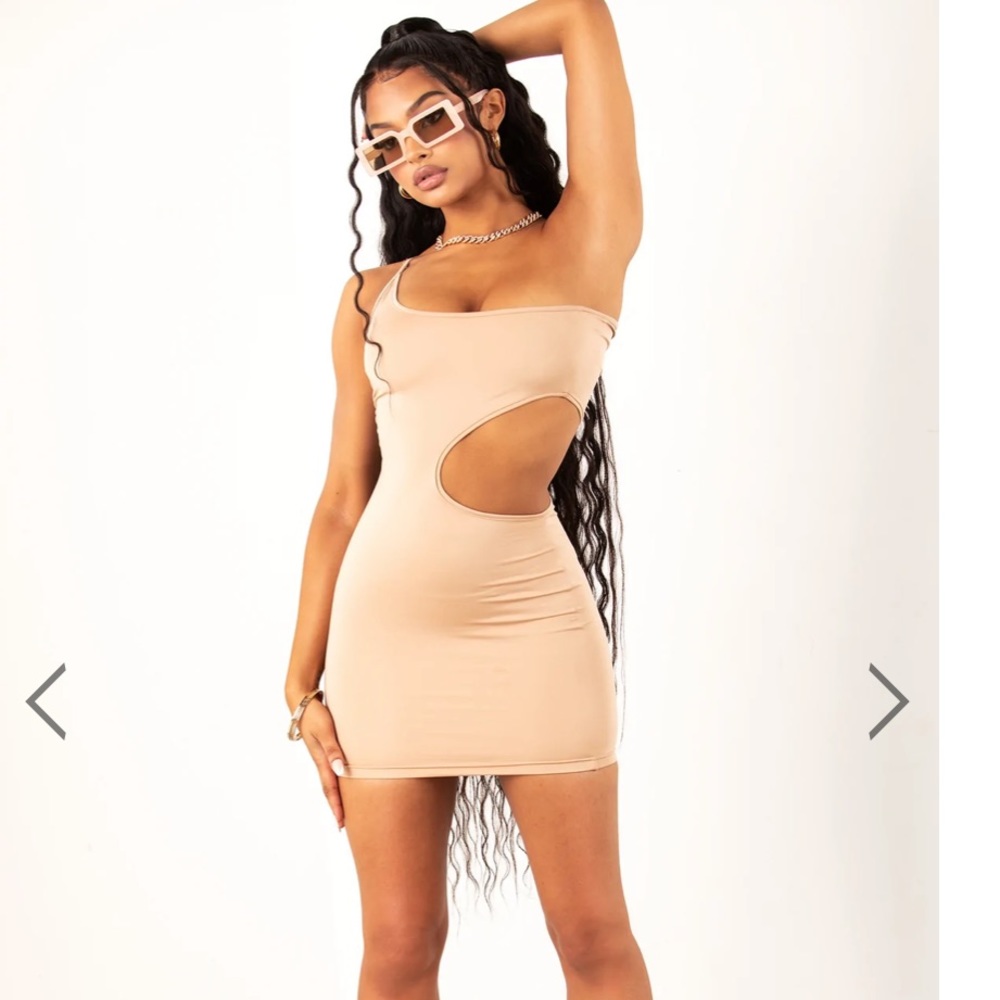 💕 SORELLA NUDE ONE SHOULDER CUT OUT MINI DRESS 💕
